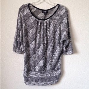 FINAL MARKDOWN Ladies' by&by Open Knit Metallic Shimmer top xl